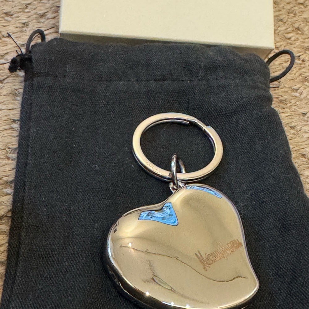 Neiman Marcus non tarnish Silver Heart Keychain. Opens. NWT.